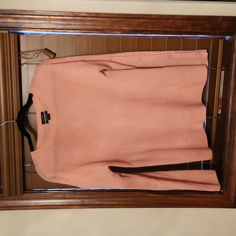 Halogen 100% Cashmere sweater with cotton detail on sleeves